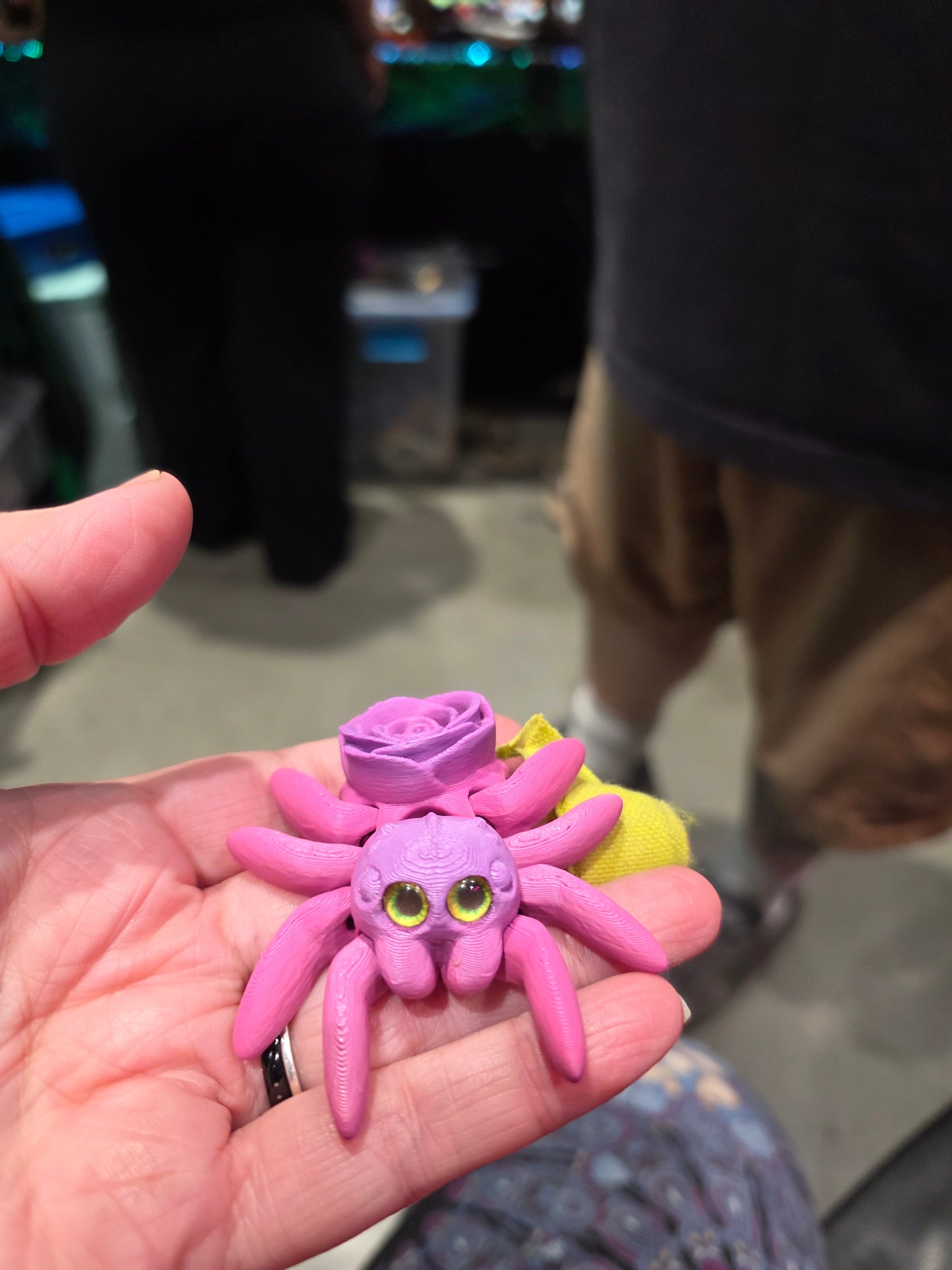 FidgetPet: Medium Rose Jumping Spider