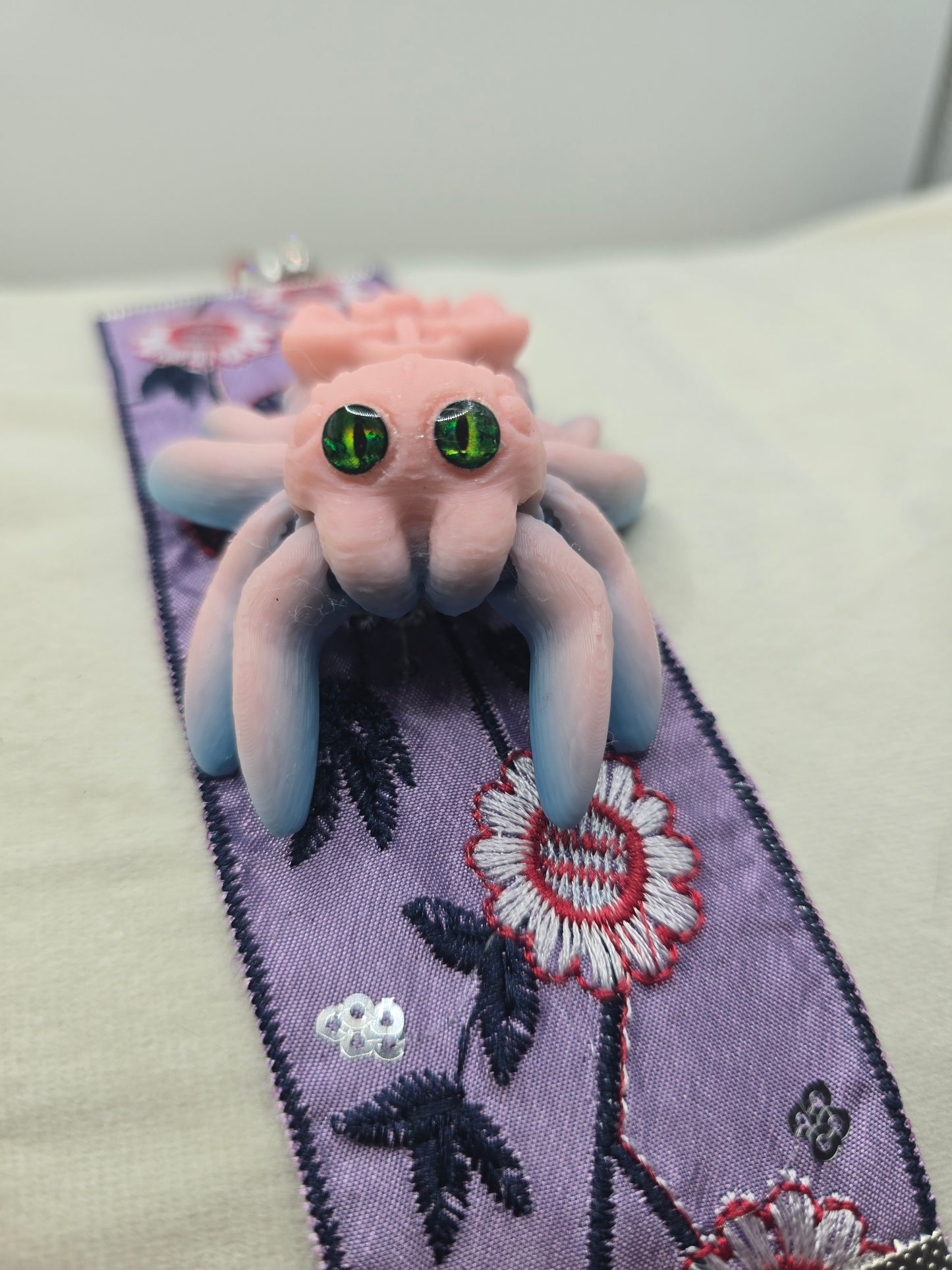 FidgetPet: Orchid Jumping Spider, large